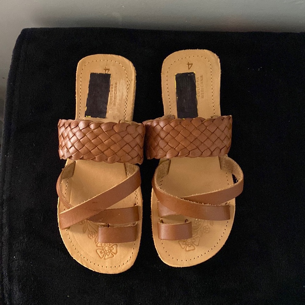 NWOT. Artisanal sandals 100% leather